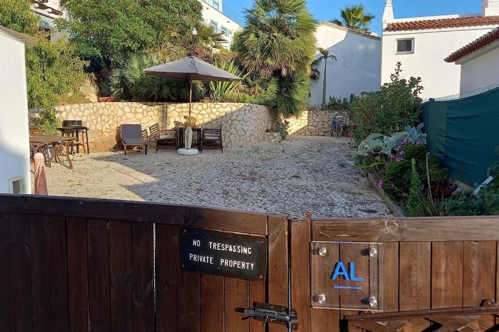 Bica Da Salema Beach House Exterior photo
